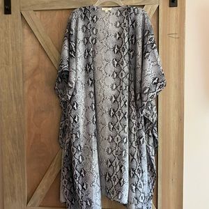 NWOT Snakeskin Kimono